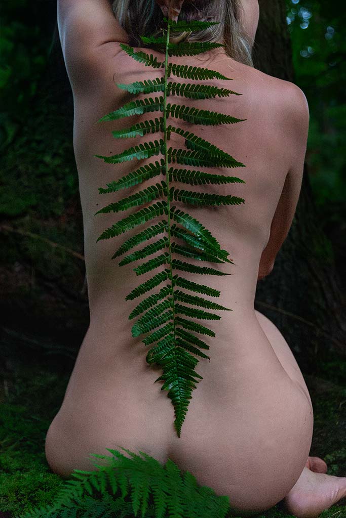 f_mensch_frau_bach_IMG_2292